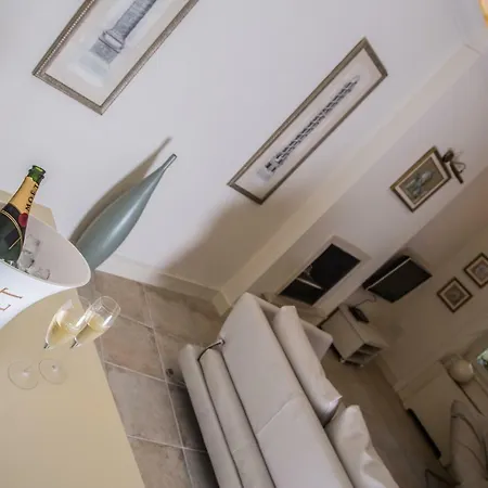 Apartment President Boutique Ii *